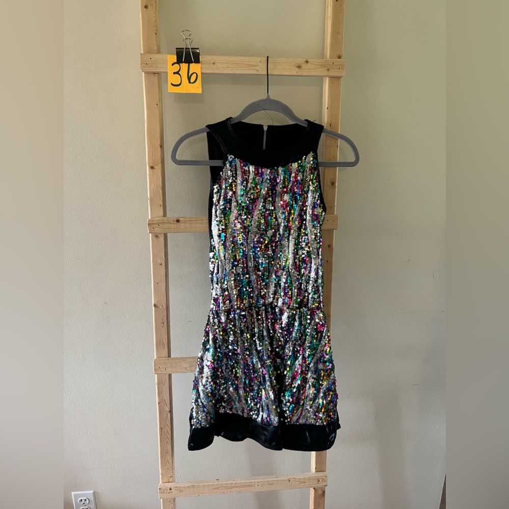 Dance Costumes - Picture 6 of 16